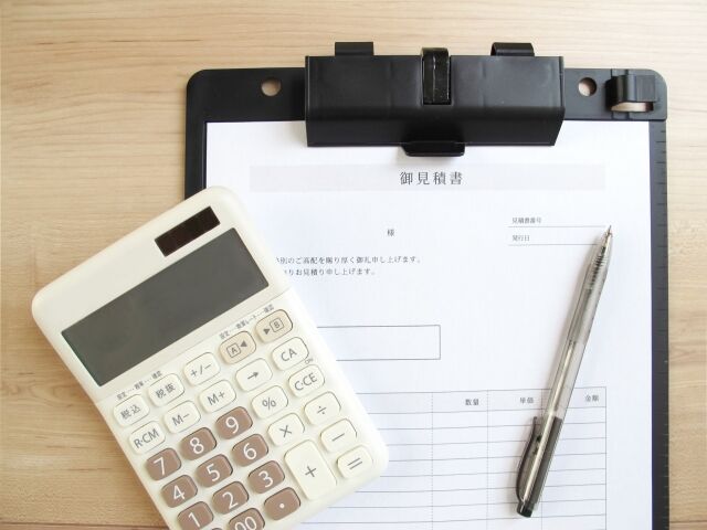 走る広告【アドトラック】の料金・その相場は？