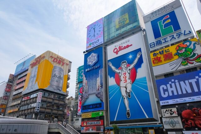 大阪でアドトラックを運行する効果は？外せないルート・相性がいい広告内容とは？