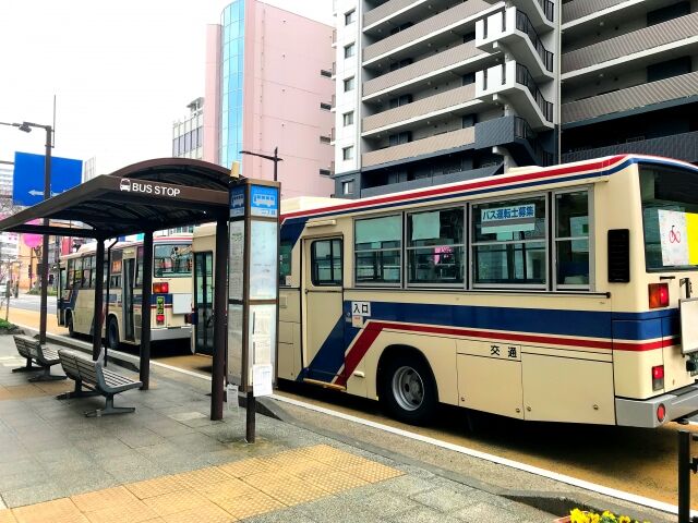 交通系広告（タクシー・バス）とアドトラック広告を徹底比較！