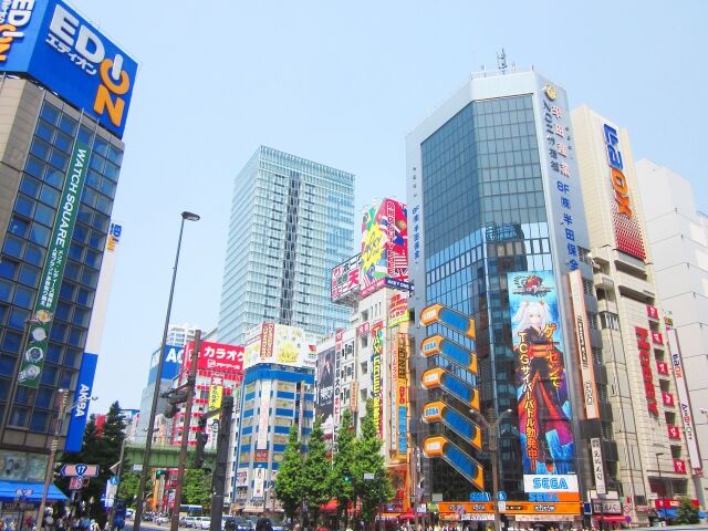 秋葉原駅前